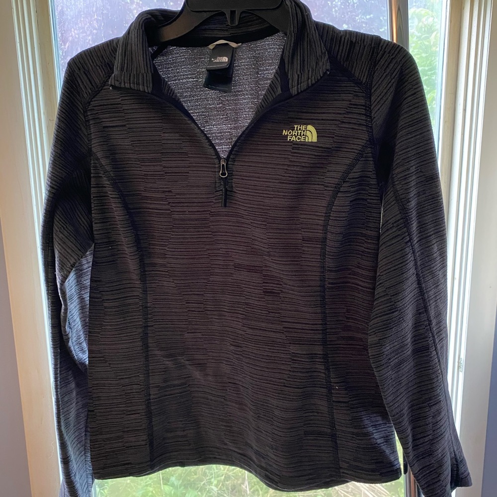 Women’s North face Half-Zip